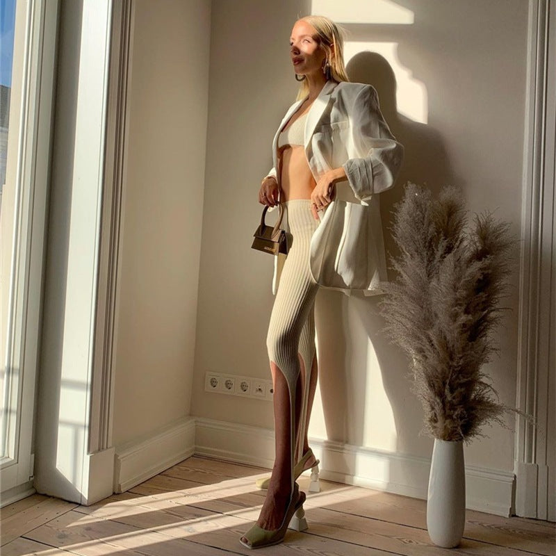 Striped slimming knitted five-point step on pants