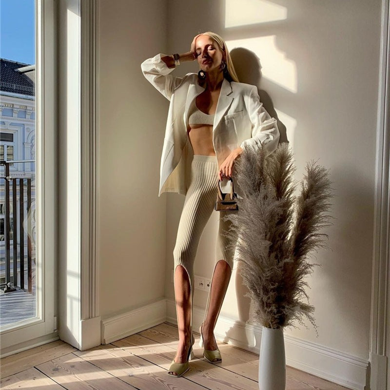 Striped slimming knitted five-point step on pants