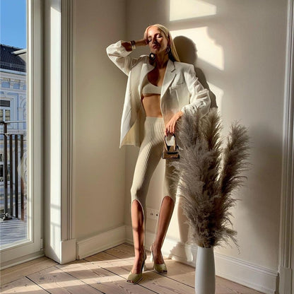 Striped slimming knitted five-point step on pants